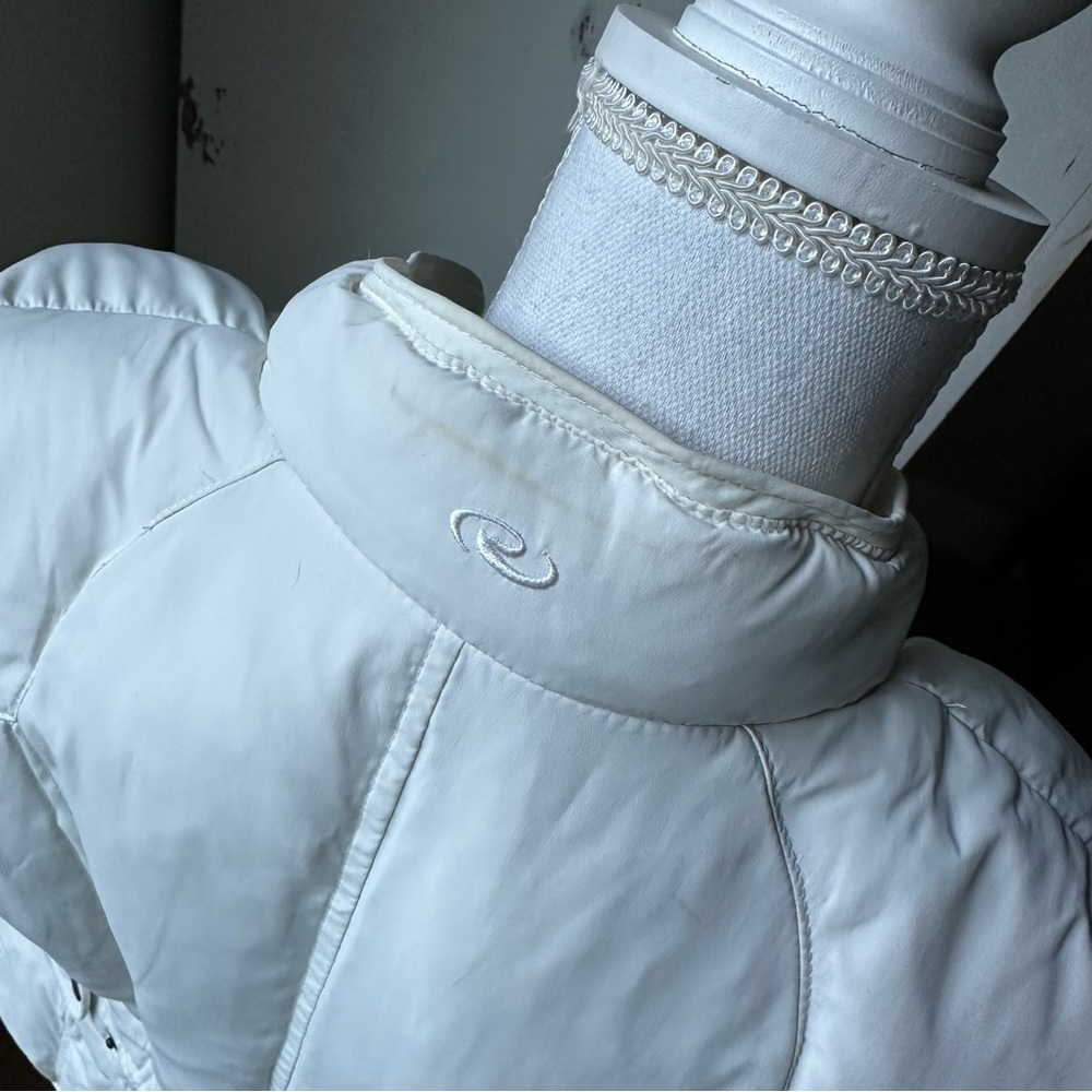 White Roper Vest - Picture 5 of 7